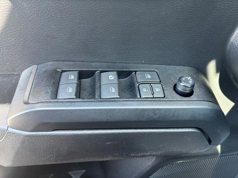 Used 2023 Toyota Tacoma SR AWD/4WD image 15