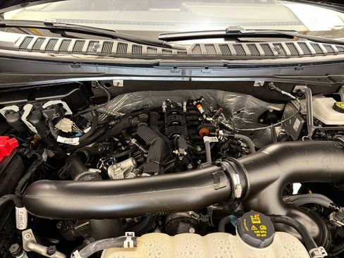Used 2025 Ford Expedition Active AWD/4WD image 35