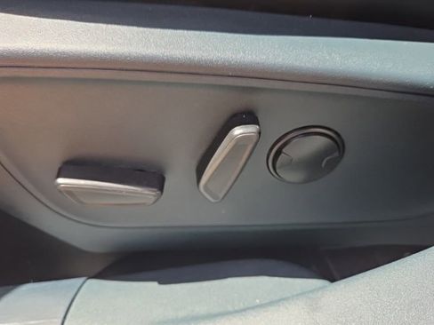 Used 2025 Ford Maverick Lobo AWD/4WD image 27