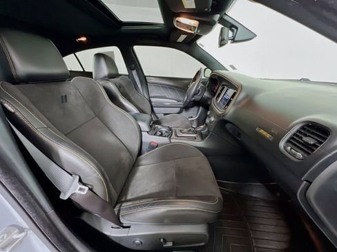 Used 2022 Dodge Charger Scat Pack RWD image 40