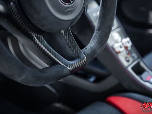 Used 2016 McLaren 675LT Coupe RWD image 26