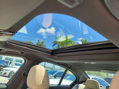 Certified 2023 BMW 330i Sedan w/ Premium Package RWD image 19