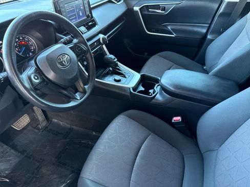 Used 2019 Toyota RAV4 XLE w/ Carpet Mat Package image 9