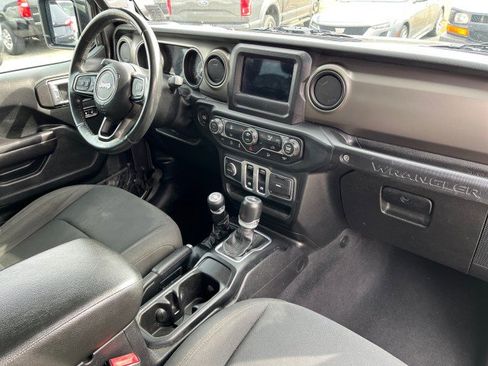 Used 2018 Jeep Wrangler Sport image 19