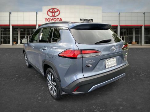 Certified 2025 Toyota Corolla Cross XLE w/ Convenience Package AWD/4WD image 7