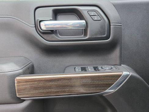 Used 2020 Chevrolet Silverado 1500 RST image 18