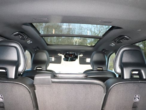 Used 2019 Volvo XC90 T6 R-Design w/ Advanced Package image 12