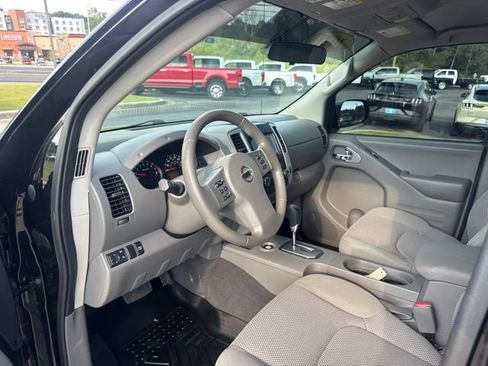 Used 2021 Nissan Frontier SV w/ SV Utility Package RWD image 10