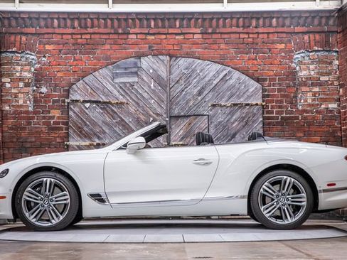 Used 2023 Bentley Continental GT Mulliner AWD/4WD image 5