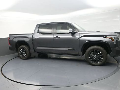 Used 2024 Toyota Tundra Platinum AWD/4WD image 29