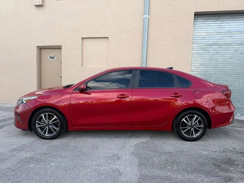 Used 2022 Kia Forte LXS image 10