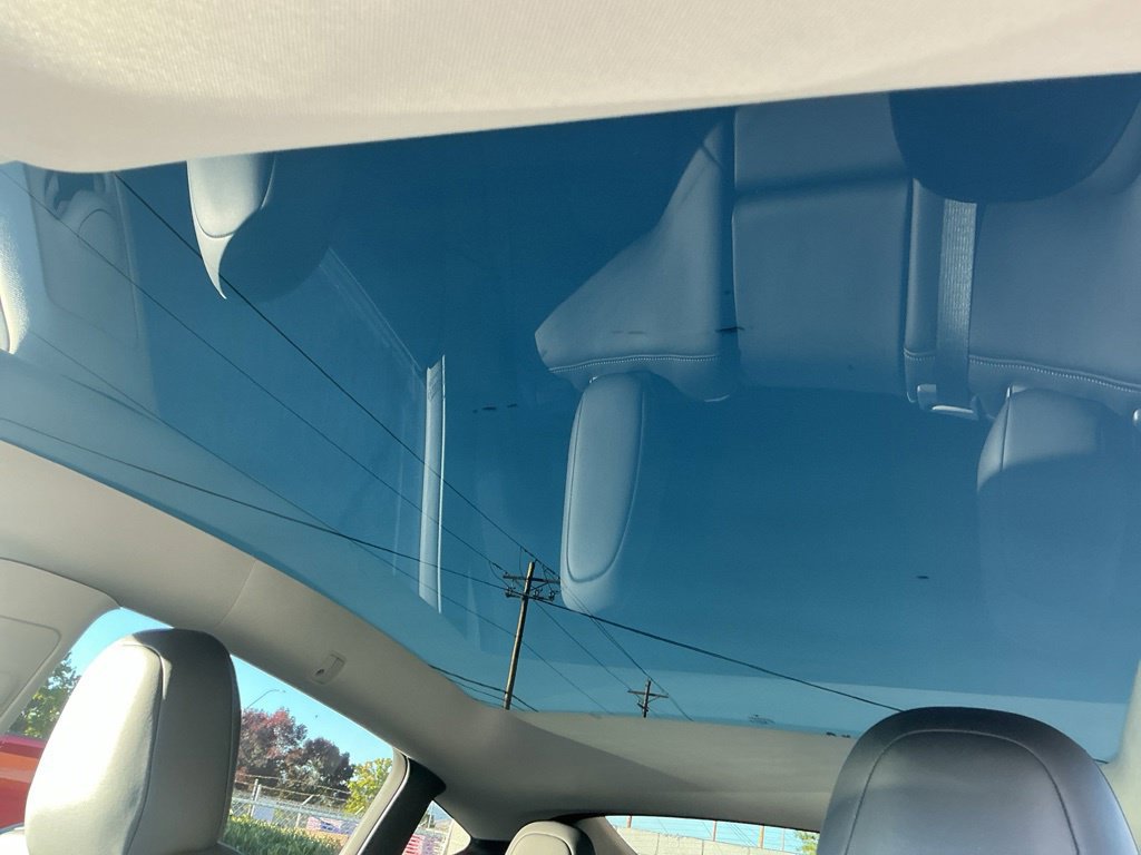 Used 2022 Tesla Model Y Long Range AWD/4WD image 17
