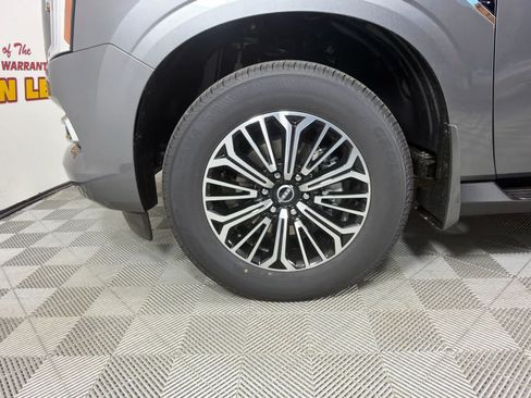 New 2026 Nissan Armada SL w/ Captain's Chari Seat Package AWD/4WD image 10