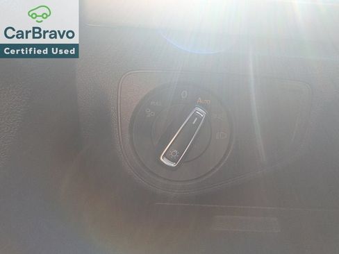 Used 2023 Volkswagen Atlas SE w/ Panoramic Sunroof Package AWD/4WD image 19