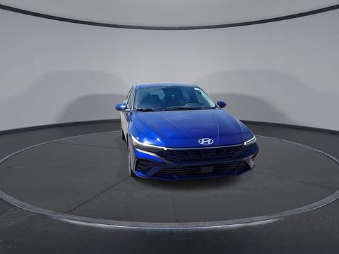 New 2026 Hyundai Elantra Limited FWD image 2