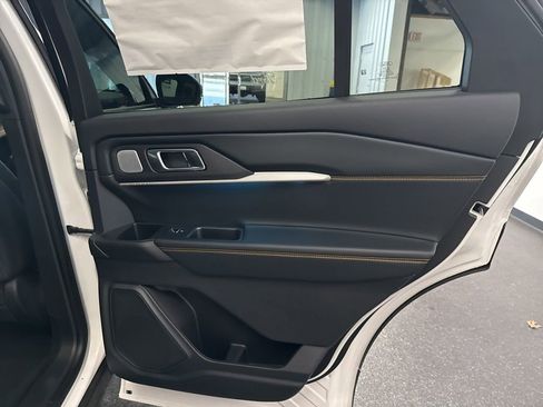 New 2026 Ford Explorer Tremor w/ Tremor Ultimate Package AWD/4WD image 38