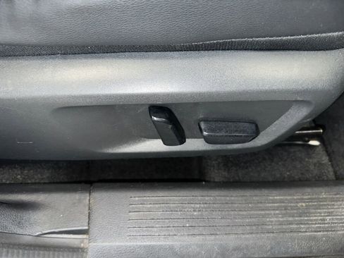 Used 2021 Nissan Rogue SL image 33