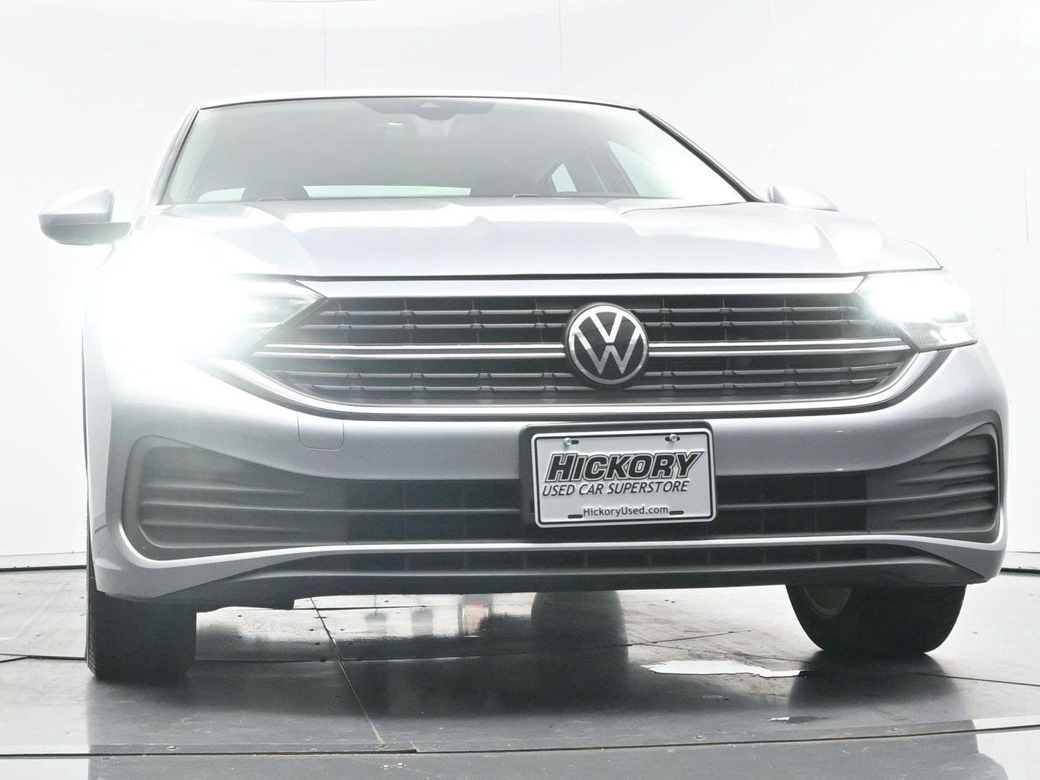 Used 2024 Volkswagen Jetta SE FWD image 45