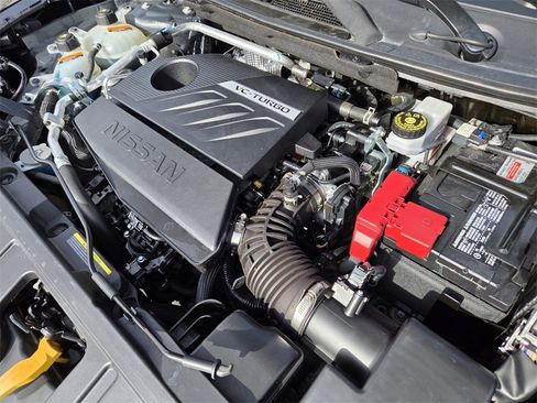 Used 2024 Nissan Rogue SV image 21