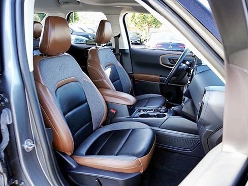 Used 2024 Ford Bronco Sport Outer Banks w/ Tech Package AWD/4WD image 12