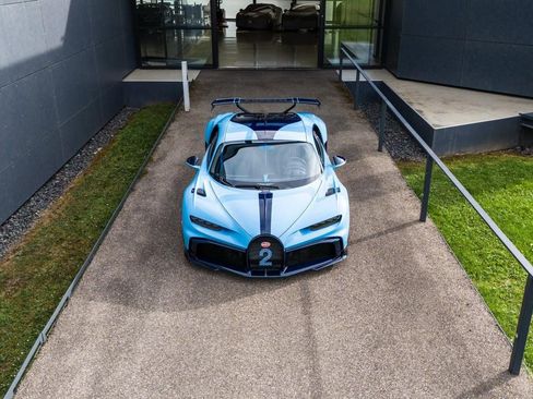 Used 2023 Bugatti Chiron Pur Sport AWD/4WD image 8