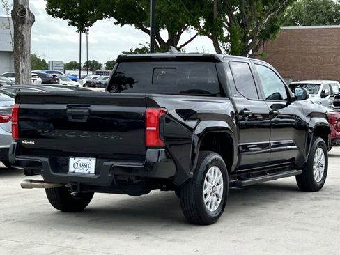 Used 2025 Toyota Tacoma SR5 w/ SR5 Upgrade Package image 4