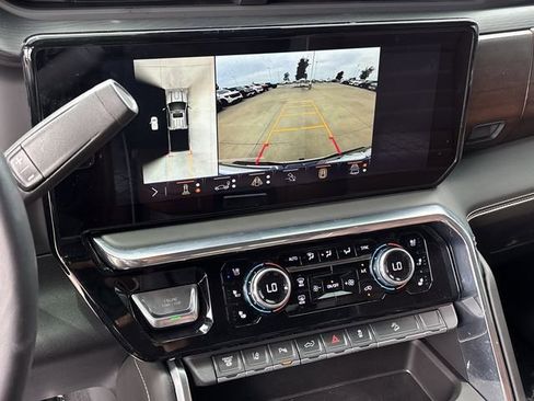 Used 2025 GMC Sierra 2500 Denali Ultimate AWD/4WD image 17