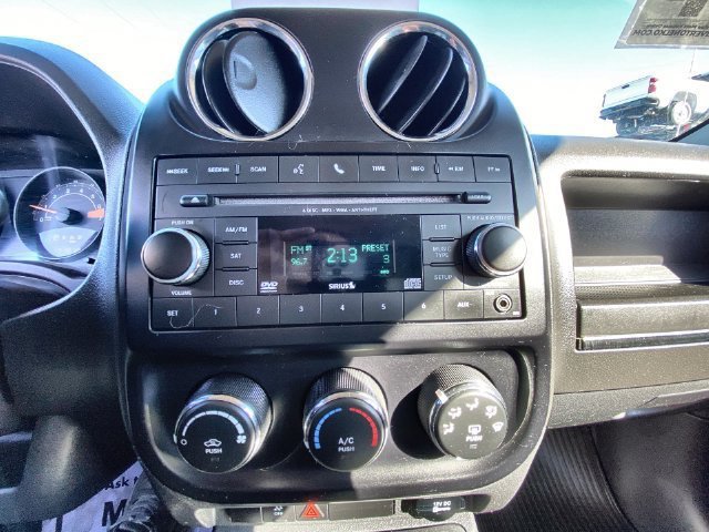 Used 2016 Jeep Patriot Sport w/ Tire & Wheel Group AWD/4WD image 16