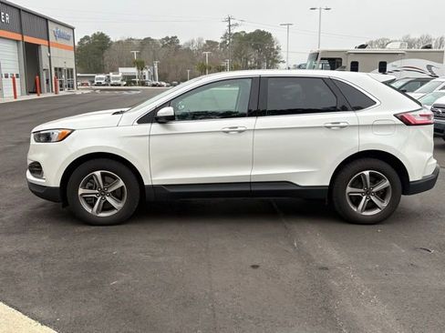 Used 2024 Ford Edge SEL w/ Convenience Package image 2