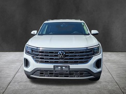 Used 2025 Volkswagen Atlas SE FWD image 9