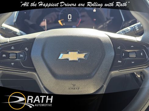 Used 2025 Chevrolet Trax LT image 13