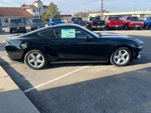 New 2026 Ford Mustang Coupe image 5