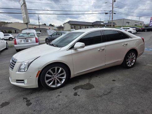 Used 2015 Cadillac XTS Luxury w/ Driver Awareness Package image 8