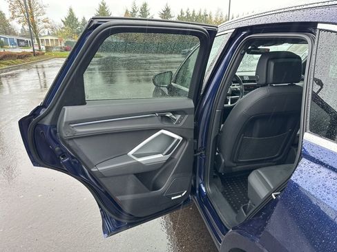 Used 2021 Audi Q3 2.0T Premium Plus w/ Premium Plus Package image 53