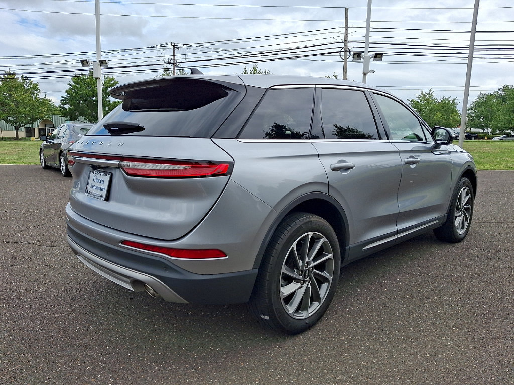 Used 2023 Lincoln Corsair AWD w/ Equipment Group 101A image 9