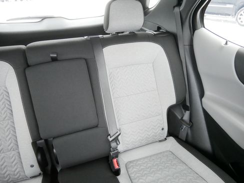 Used 2024 Chevrolet Equinox LS image 14