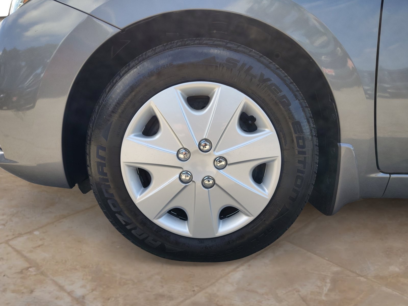 Used 2021 Nissan Versa S FWD image 26