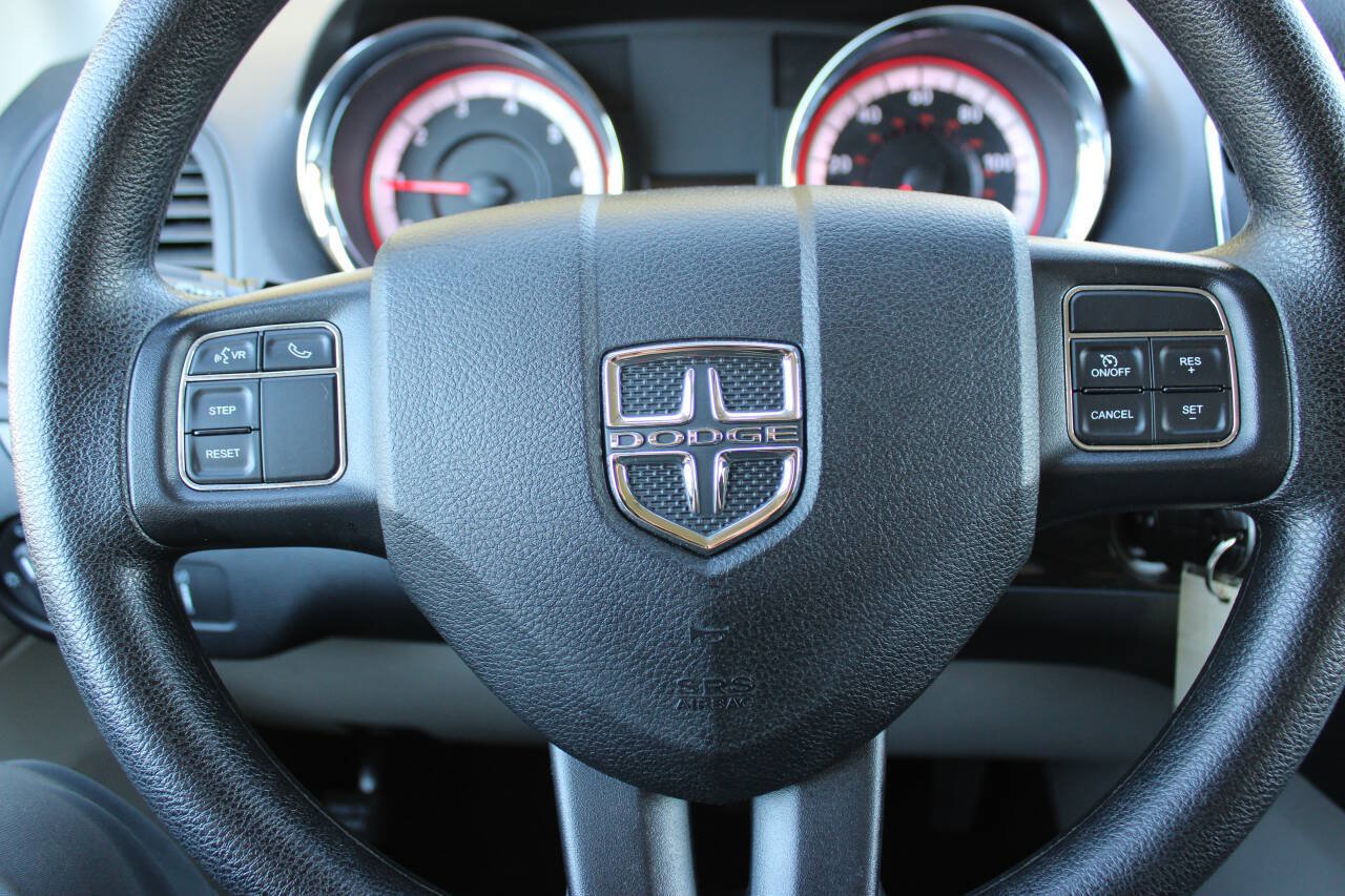 Used 2018 Dodge Grand Caravan SE w/ UConnect Hands-Free Group FWD image 9