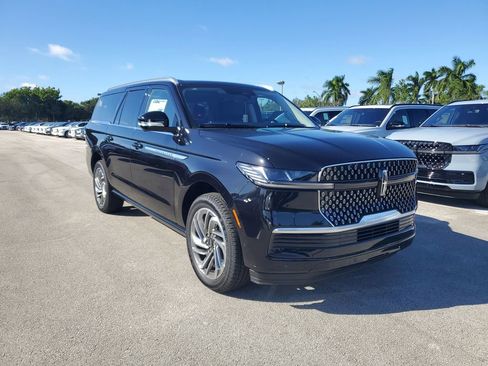 New 2025 Lincoln Navigator L Reserve AWD/4WD image 32