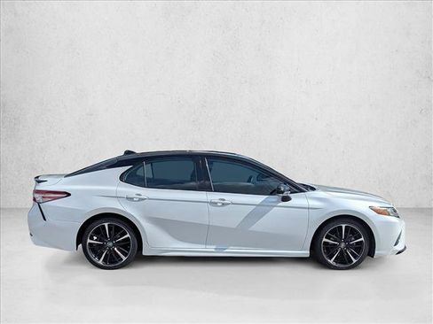 Used 2019 Toyota Camry XSE FWD image 4