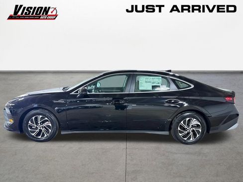 New 2026 Hyundai Sonata Blue FWD image 8