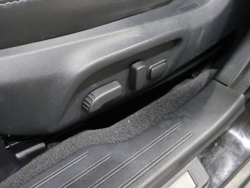 Used 2019 Subaru Outback 2.5i Limited w/ Popular Package #2 image 12