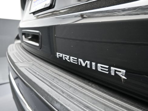 Used 2023 Chevrolet Suburban Premier AWD/4WD image 41