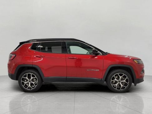 Used 2025 Jeep Compass Limited AWD/4WD image 11