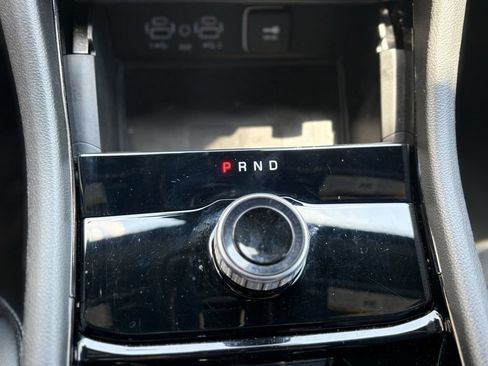 Used 2023 Jeep Grand Cherokee L Laredo RWD image 21
