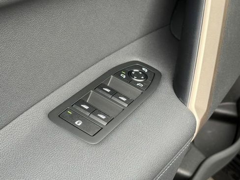 Used 2026 BMW iX xDrive45 w/ Climate Comfort Package image 19