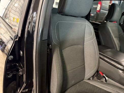 Certified 2025 RAM 2500 Big Horn AWD/4WD image 11