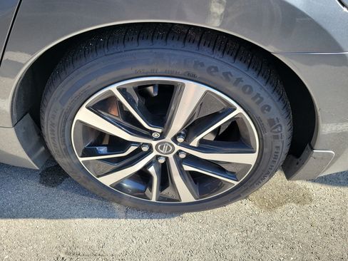 Used 2021 Nissan Maxima 3.5 SV w/ Floor Mat Group FWD image 6
