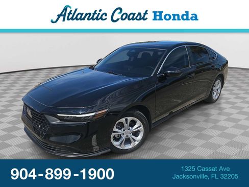 Certified 2025 Honda Accord LX image 1