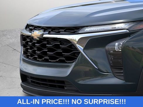New 2026 Chevrolet Trax LS w/ LS Convenience Package FWD image 13